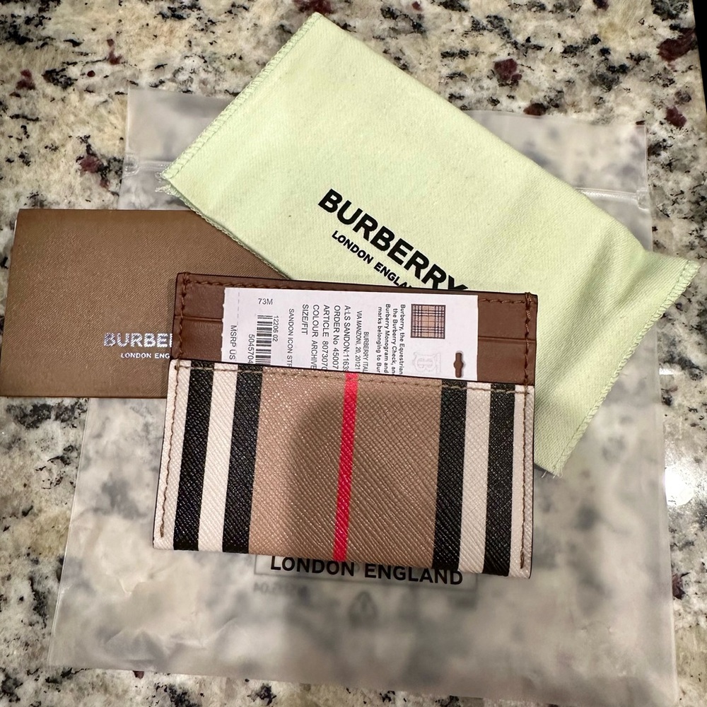 Brand new Burberry cardholder